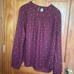 Lightweight long sleeve burgundy blouse!